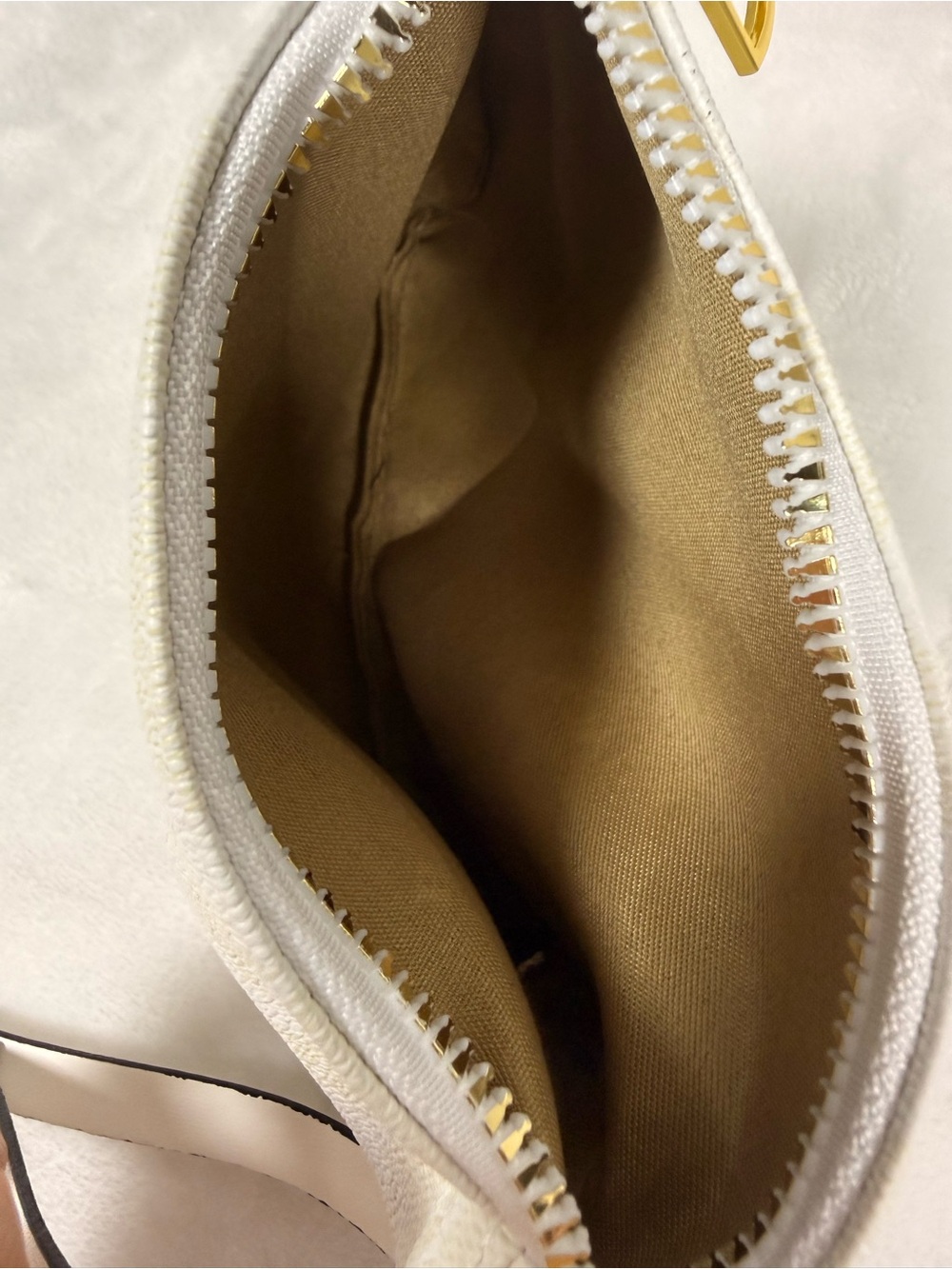 Coach Cream Signature Canvas Tote with Wallet and Box - Picture 7 of 7